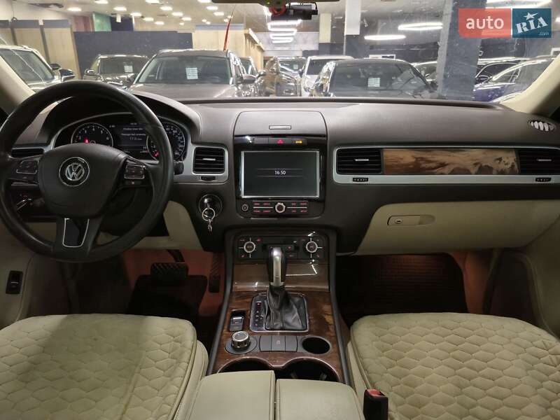 Позашляховик / Кросовер Volkswagen Touareg 2010 в Миколаєві фото 15 Позашляховик / Кросовер Volkswagen Touareg 2010 в Миколаєві