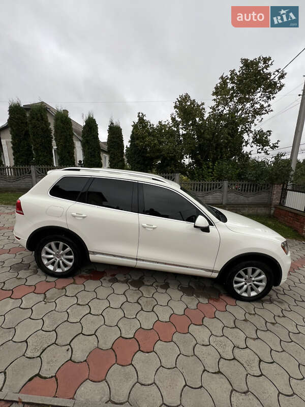 Внедорожник / Кроссовер Volkswagen Touareg 2010 в Теребовле