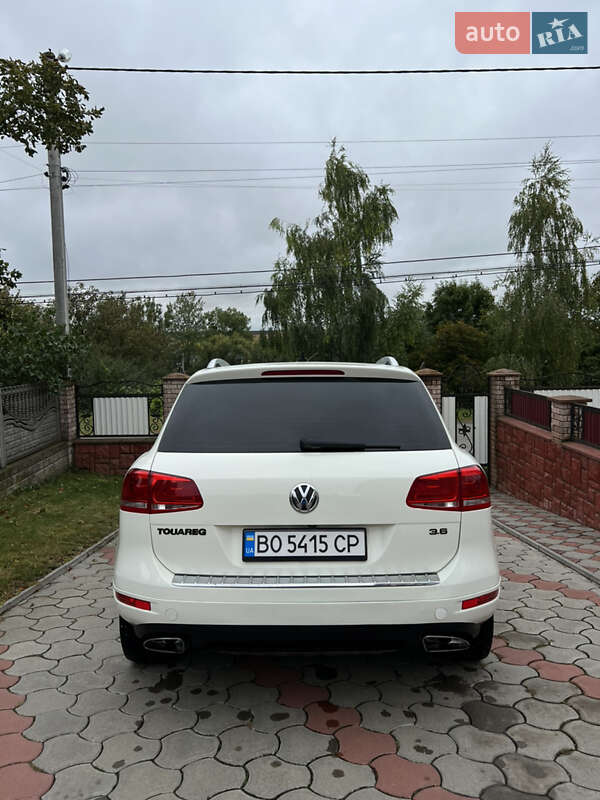 Внедорожник / Кроссовер Volkswagen Touareg 2010 в Теребовле