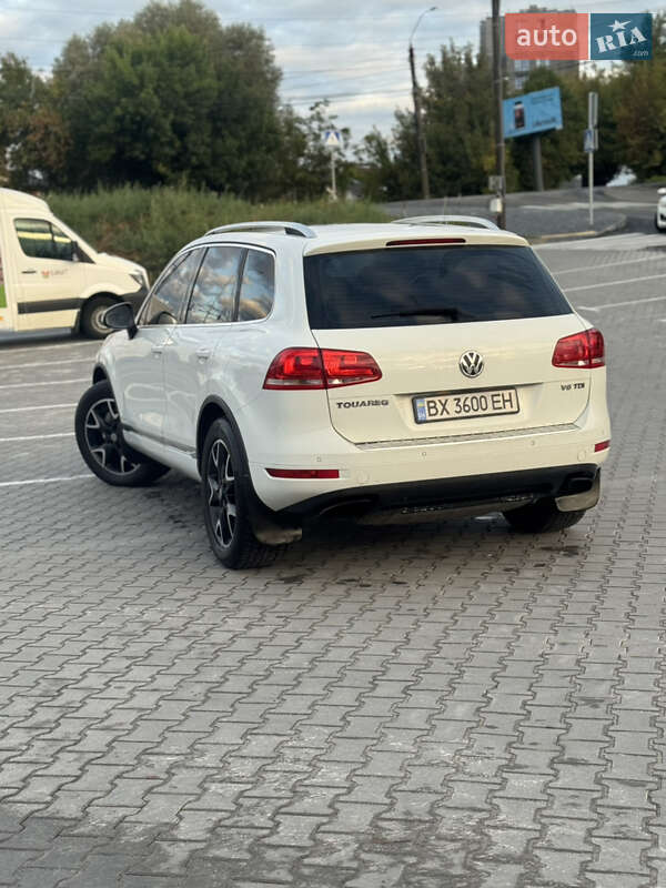 Внедорожник / Кроссовер Volkswagen Touareg 2012 в Хмельницком