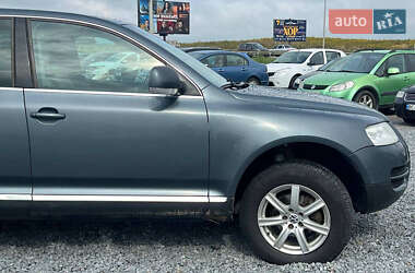Внедорожник / Кроссовер Volkswagen Touareg 2004 в 