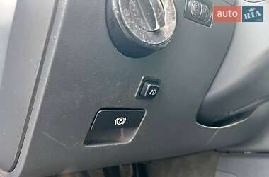 Внедорожник / Кроссовер Volkswagen Touareg 2004 в 