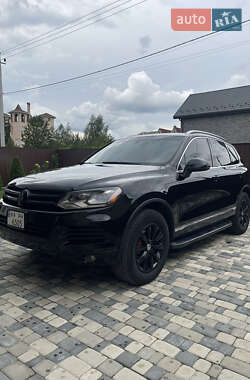 Позашляховик / Кросовер Volkswagen Touareg 2010 в Києві