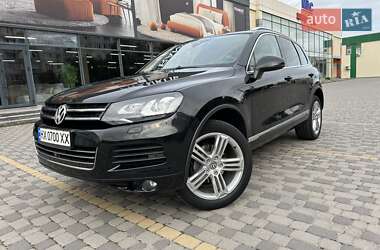 Внедорожник / Кроссовер Volkswagen Touareg 2011 в Хмельницком