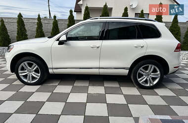 Внедорожник / Кроссовер Volkswagen Touareg 2011 в 