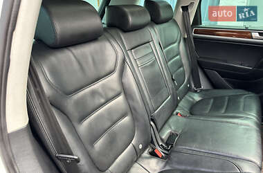 Внедорожник / Кроссовер Volkswagen Touareg 2011 в 