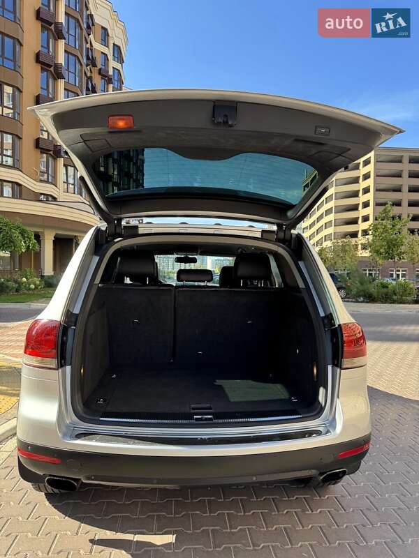 Позашляховик / Кросовер Volkswagen Touareg 2007 в Києві фото 11 Позашляховик / Кросовер Volkswagen Touareg 2007 в Києві