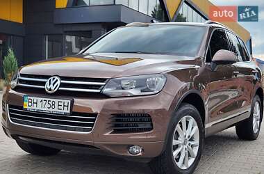 Внедорожник / Кроссовер Volkswagen Touareg 2012 в Виннице