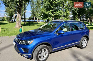 Внедорожник / Кроссовер Volkswagen Touareg 2016 в 