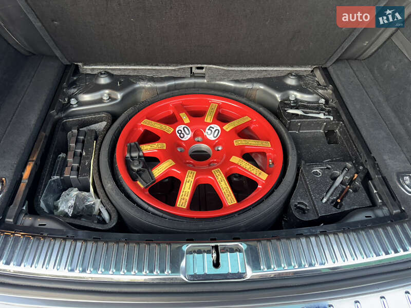 Внедорожник / Кроссовер Volkswagen Touareg 2015 в Харькове