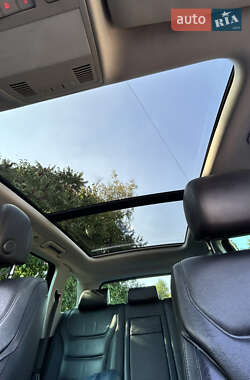 Внедорожник / Кроссовер Volkswagen Touareg 2012 в 