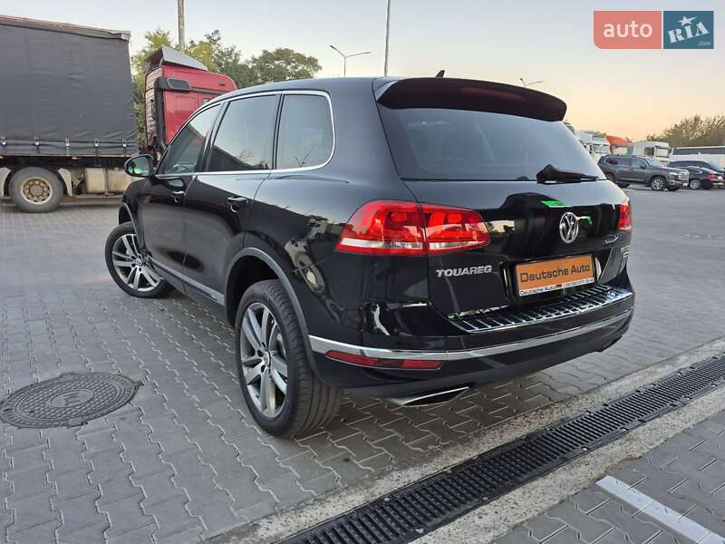 Внедорожник / Кроссовер Volkswagen Touareg 2015 в Одессе