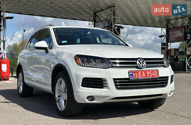 Внедорожник / Кроссовер Volkswagen Touareg 2012 в Дубно