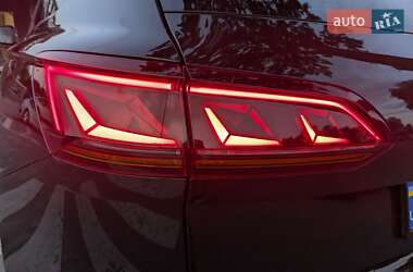 Внедорожник / Кроссовер Volkswagen Touareg 2023 в 