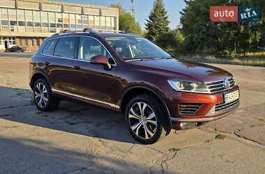 Внедорожник / Кроссовер Volkswagen Touareg 2017 в 