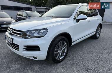 Внедорожник / Кроссовер Volkswagen Touareg 2014 в 