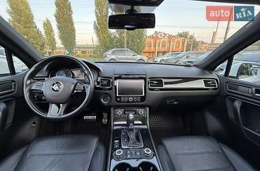 Внедорожник / Кроссовер Volkswagen Touareg 2014 в 