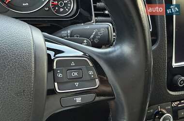 Внедорожник / Кроссовер Volkswagen Touareg 2014 в 