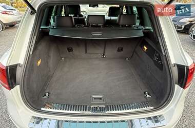 Внедорожник / Кроссовер Volkswagen Touareg 2014 в 