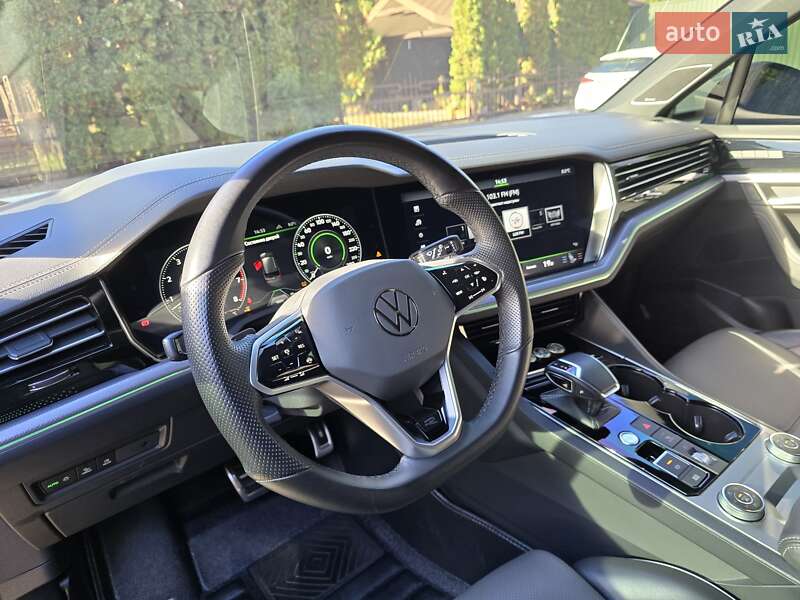 Внедорожник / Кроссовер Volkswagen Touareg 2022 в Ирпене