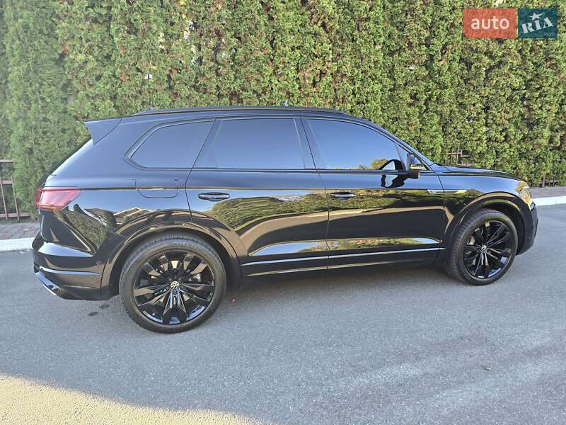 Внедорожник / Кроссовер Volkswagen Touareg 2022 в Ирпене