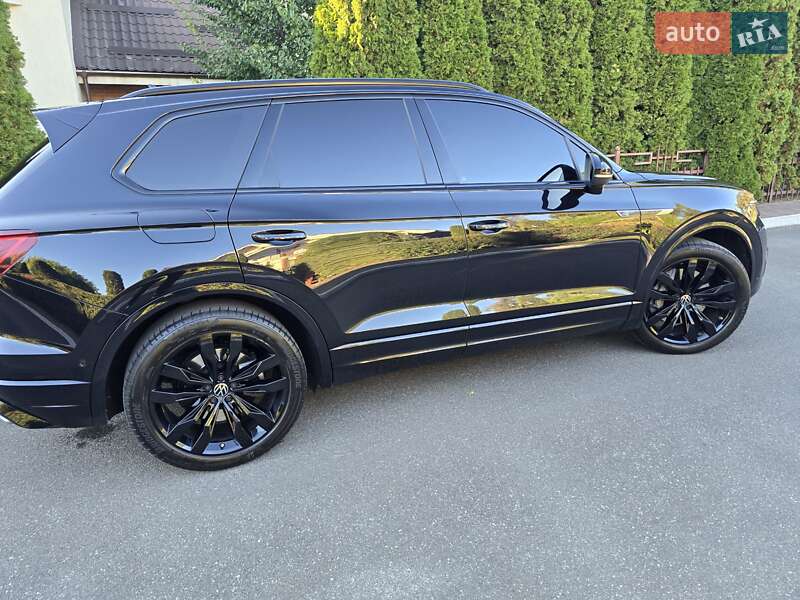 Внедорожник / Кроссовер Volkswagen Touareg 2022 в Ирпене