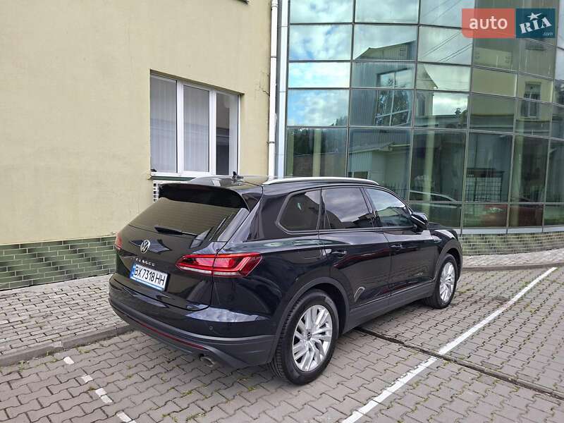 Внедорожник / Кроссовер Volkswagen Touareg 2021 в Хмельницком