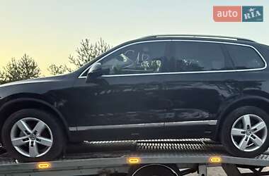 Внедорожник / Кроссовер Volkswagen Touareg 2011 в Нетешине