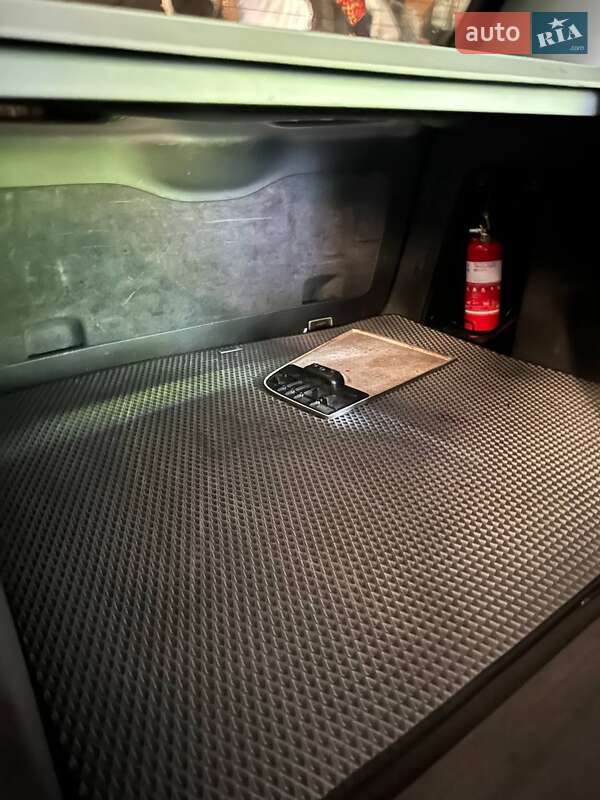 Внедорожник / Кроссовер Volkswagen Touareg 2004 в Львове фото 3 Внедорожник / Кроссовер Volkswagen Touareg 2004 в Львове