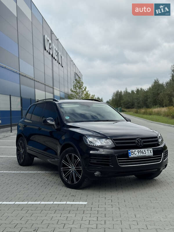 Внедорожник / Кроссовер Volkswagen Touareg 2011 в Львове