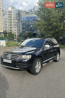 Внедорожник / Кроссовер Volkswagen Touareg 2005 в Киеве