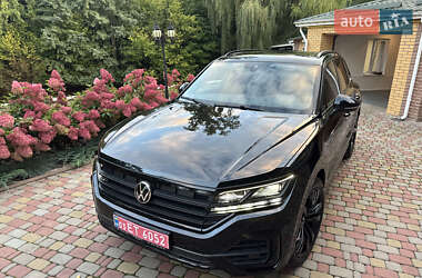 Внедорожник / Кроссовер Volkswagen Touareg 2020 в Киеве