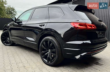 Внедорожник / Кроссовер Volkswagen Touareg 2022 в 