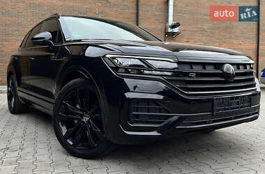 Внедорожник / Кроссовер Volkswagen Touareg 2022 в 