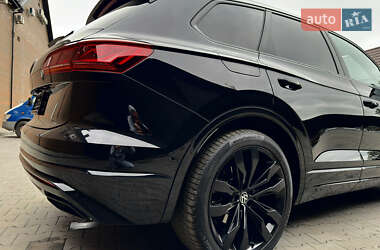 Внедорожник / Кроссовер Volkswagen Touareg 2022 в 