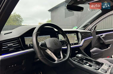 Внедорожник / Кроссовер Volkswagen Touareg 2022 в 