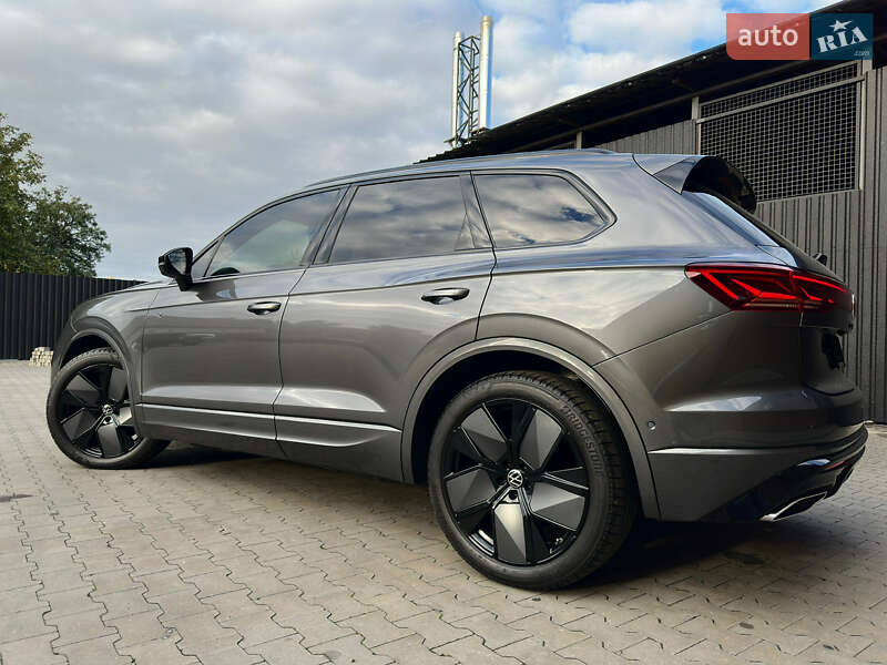 Позашляховик / Кросовер Volkswagen Touareg 2023 в Козятині