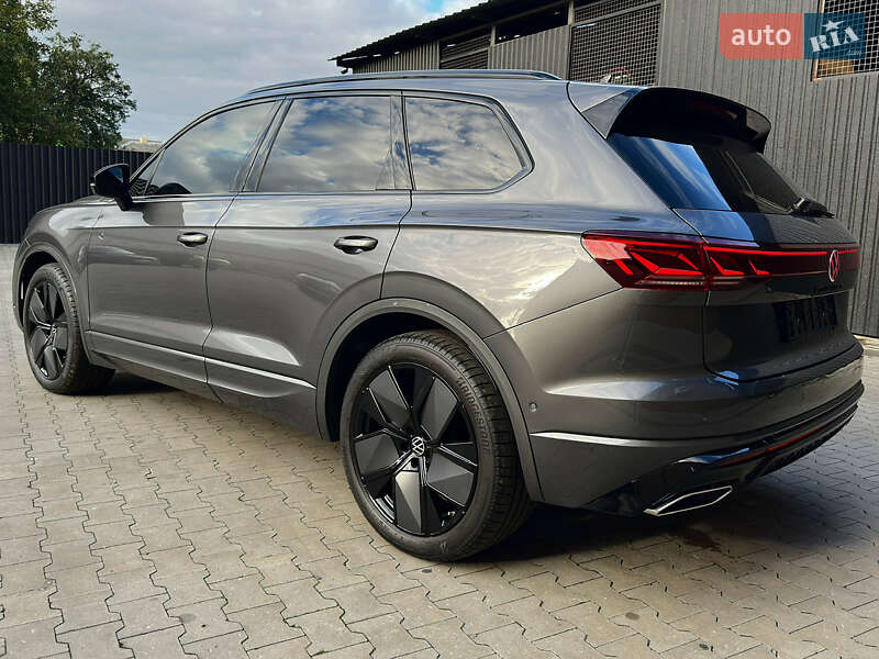 Позашляховик / Кросовер Volkswagen Touareg 2023 в Козятині