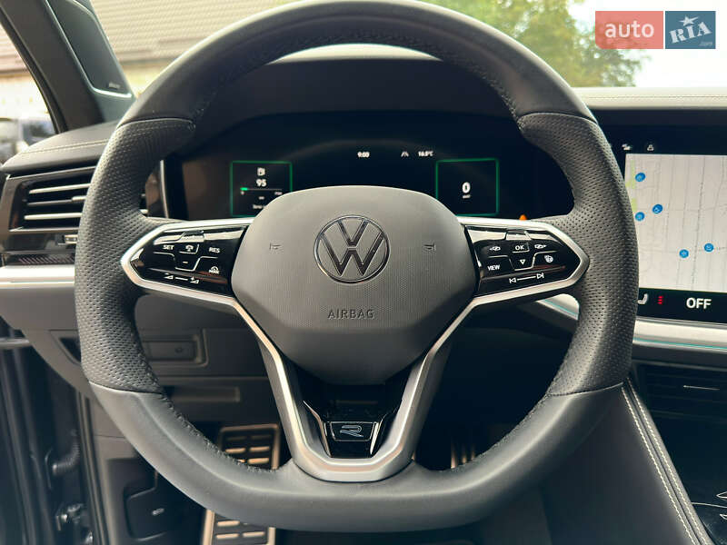 Позашляховик / Кросовер Volkswagen Touareg 2023 в Козятині