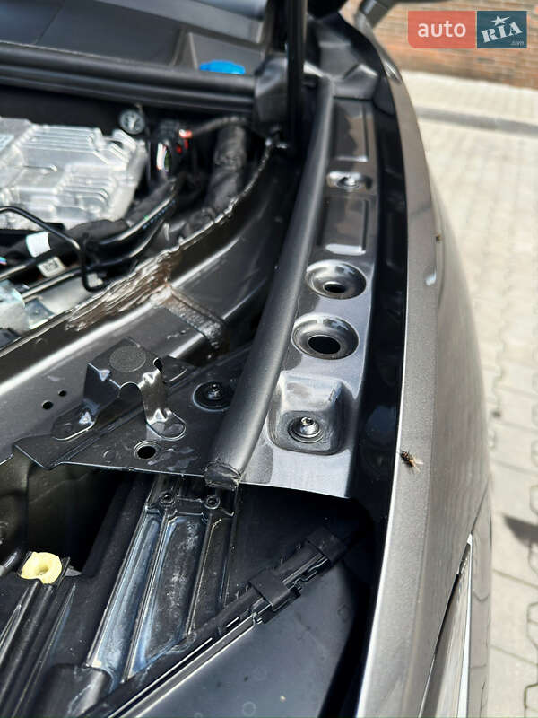 Позашляховик / Кросовер Volkswagen Touareg 2023 в Козятині