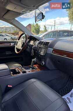 Внедорожник / Кроссовер Volkswagen Touareg 2006 в 