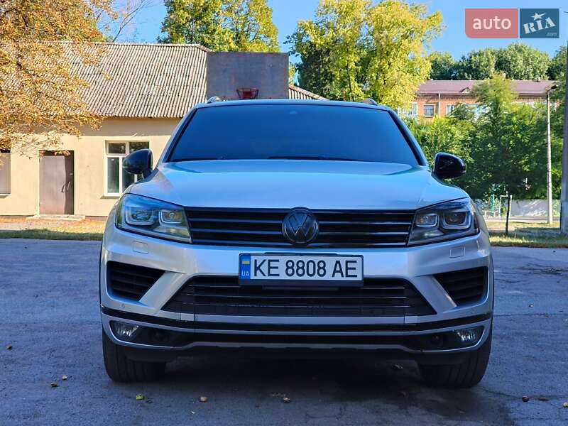 Позашляховик / Кросовер Volkswagen Touareg 2015 в Дніпрі фото 5 Позашляховик / Кросовер Volkswagen Touareg 2015 в Дніпрі