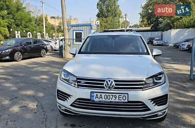 Позашляховик / Кросовер Volkswagen Touareg 2018 в Києві