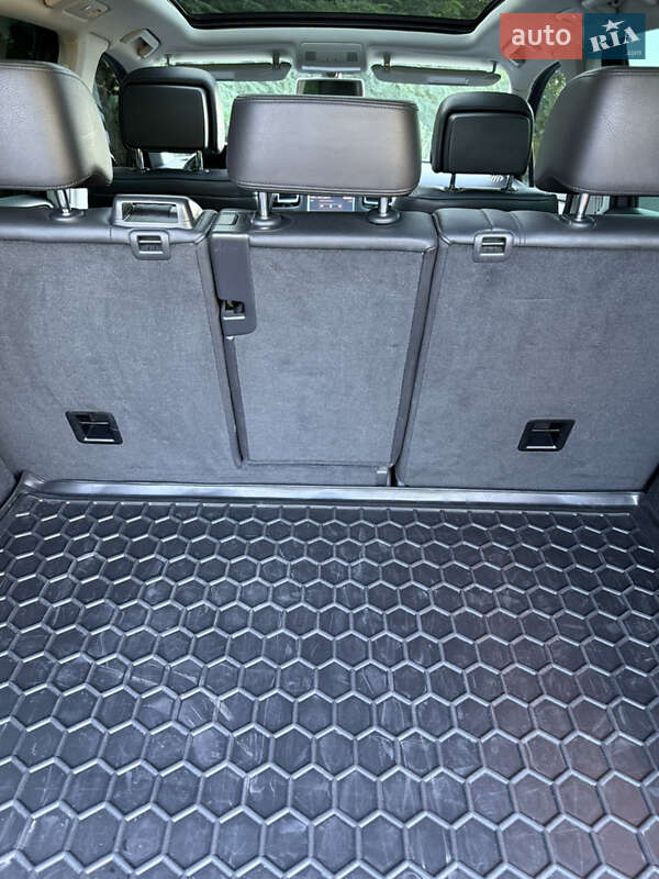 Внедорожник / Кроссовер Volkswagen Touareg 2012 в Баре