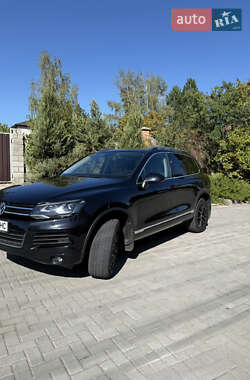 Внедорожник / Кроссовер Volkswagen Touareg 2014 в 