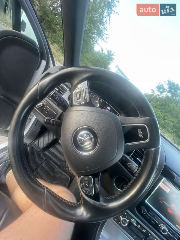 Позашляховик / Кросовер Volkswagen Touareg 2012 в Дніпрі фото 18 Позашляховик / Кросовер Volkswagen Touareg 2012 в Дніпрі