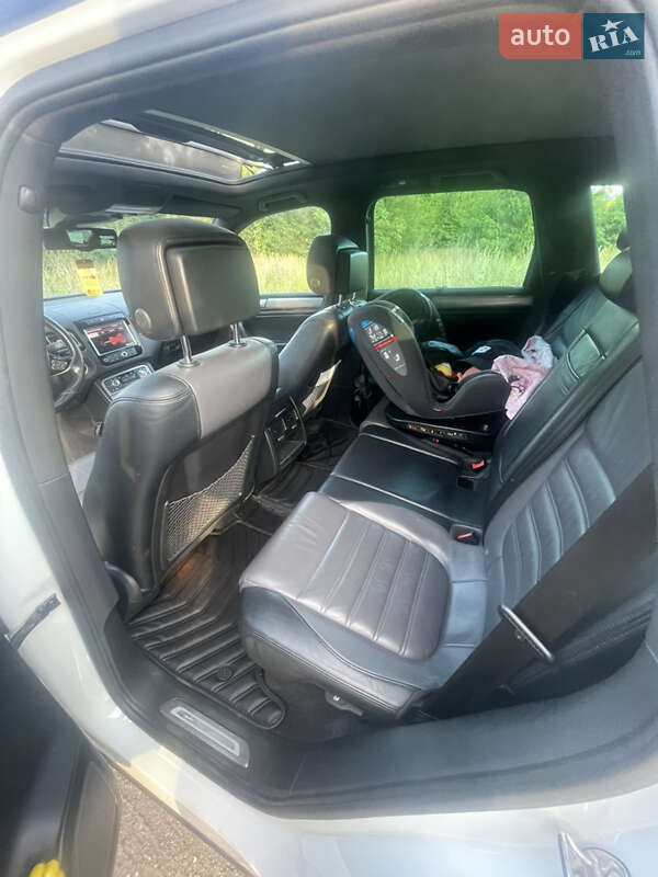 Позашляховик / Кросовер Volkswagen Touareg 2012 в Дніпрі фото 22 Позашляховик / Кросовер Volkswagen Touareg 2012 в Дніпрі