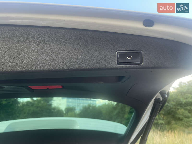 Позашляховик / Кросовер Volkswagen Touareg 2012 в Дніпрі фото 35 Позашляховик / Кросовер Volkswagen Touareg 2012 в Дніпрі