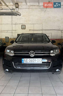 Внедорожник / Кроссовер Volkswagen Touareg 2012 в Киеве