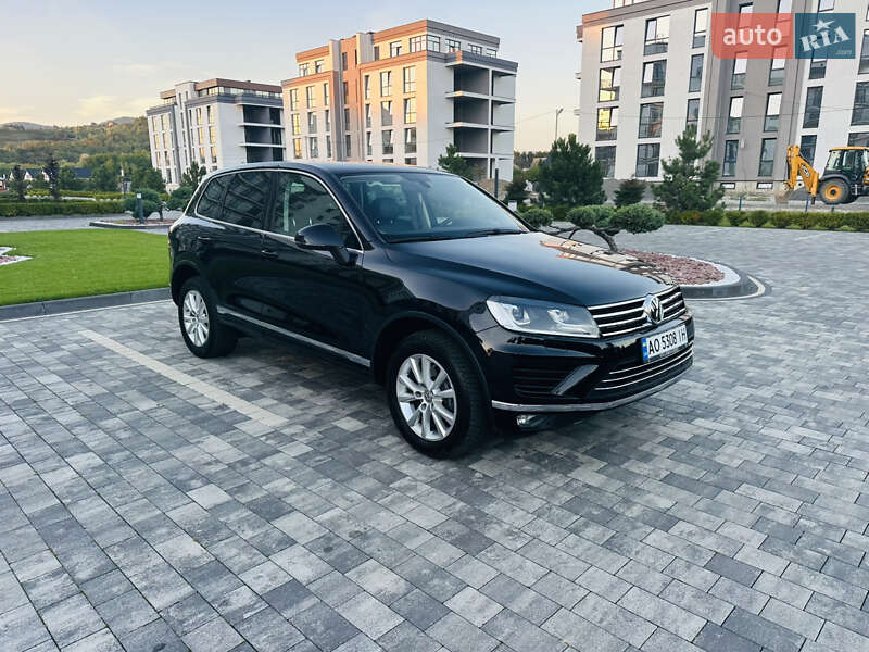 Внедорожник / Кроссовер Volkswagen Touareg 2017 в Мукачево
